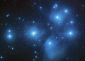 https://upload.wikimedia.org/wikipedia/commons/4/4e/Pleiades_large.jpg