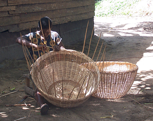 https://en.wikipedia.org/wiki/Basket_weaving